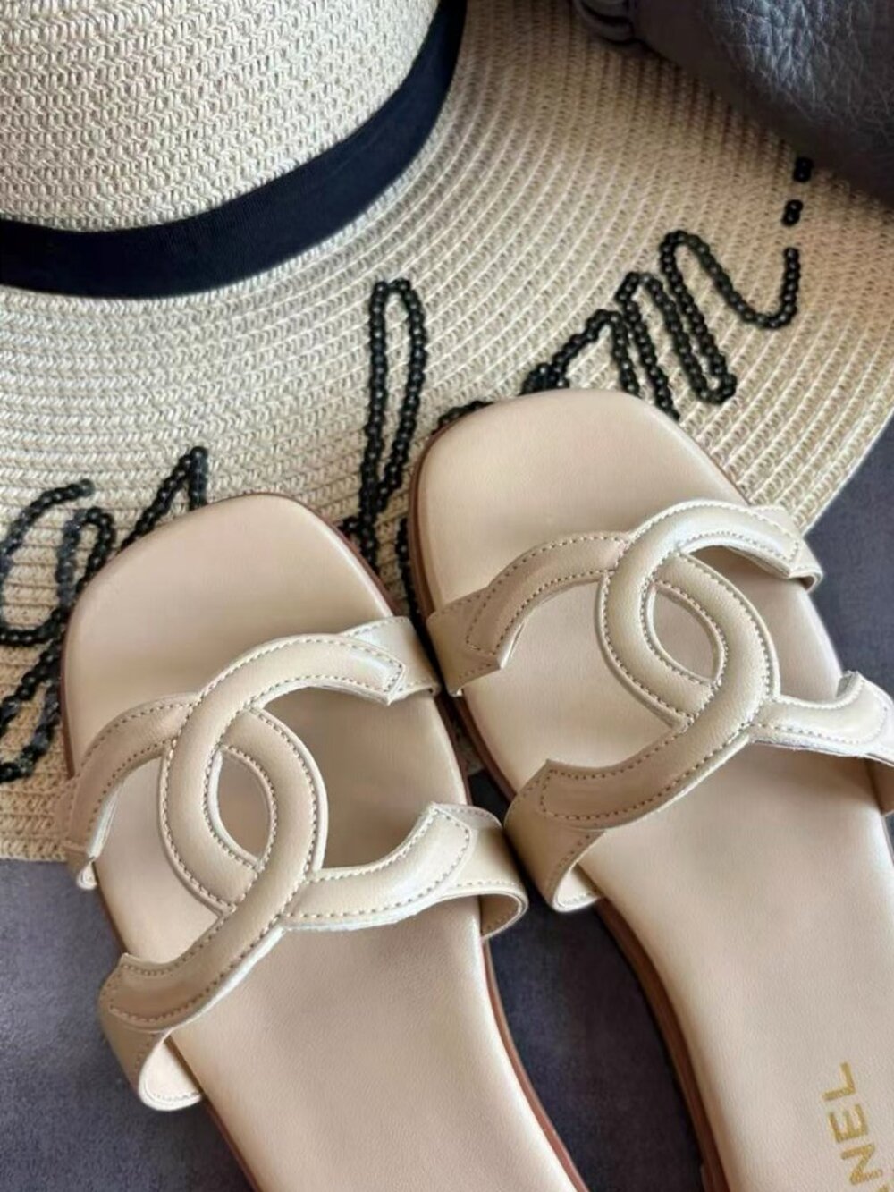 CHANEL Minimal Beige Leather Interlocking Strap Flat Slides - Picture 7 of 8